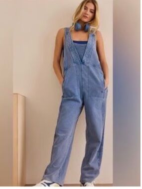 Light Blue Denim Look Oversized Women's Overalls with Relaxed Straight Leg NWOT